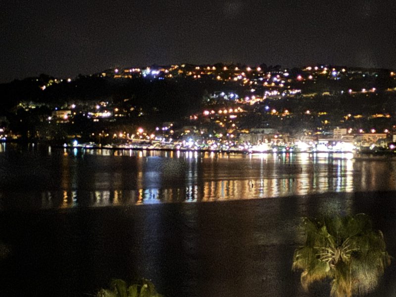 Baie de Juan-les-Pins de nuit — Antibes · Juan-les-Pins