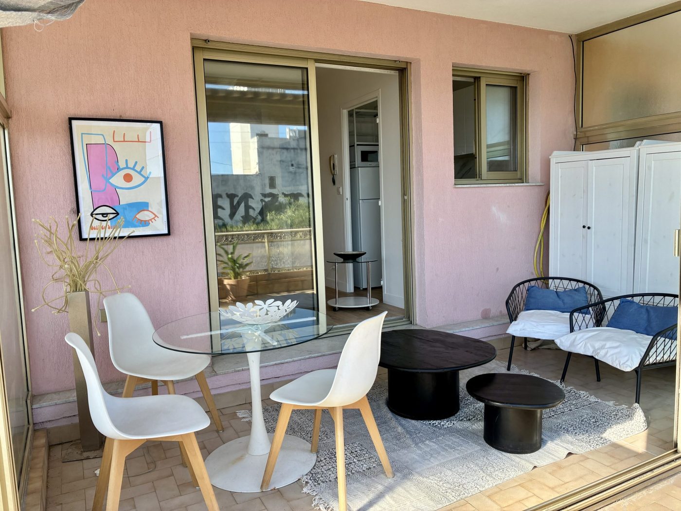 Terrasse table de repas — Brin d’Azur, Juan-les-Pins