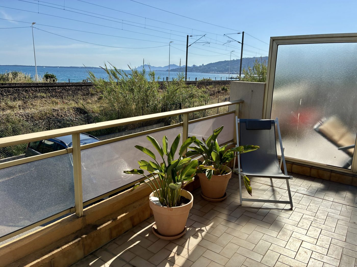 Terrasse vue mer latérale — Brin d’Azur, Juan-les-Pins